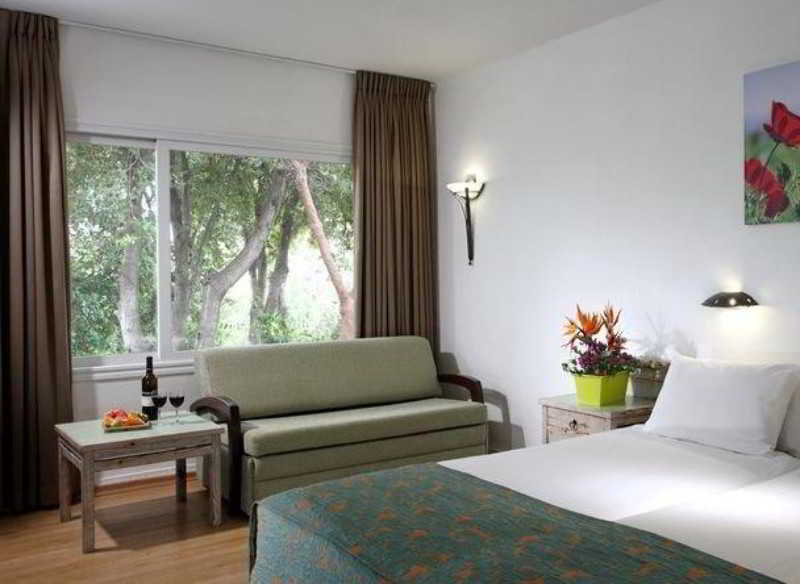 Nir Etzion Resort Ein Hod Exterior photo